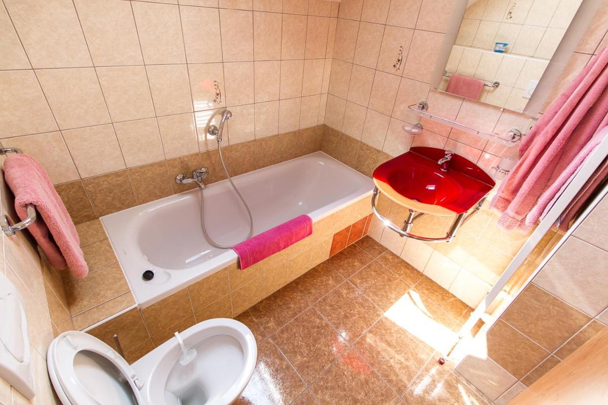 Penzion U Kaplicky Mala Hrastice Exterior foto